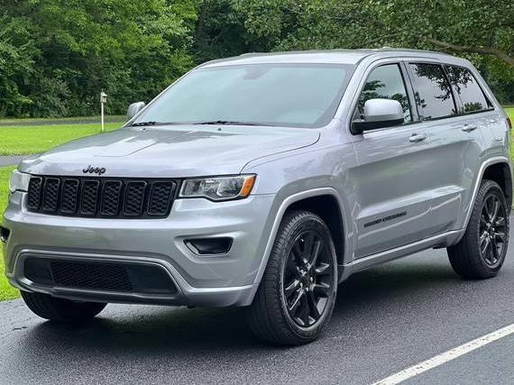 JEEP GRAND CHEROKEE 2018 1C4RJFAG5JC152505 image